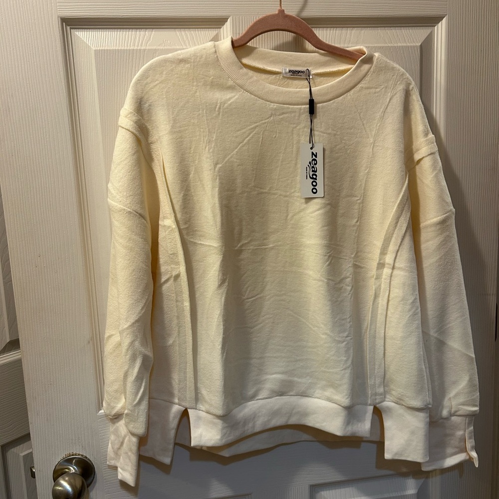 Zeagoo Small Cream Women's Oversized Sweatshirt NWT